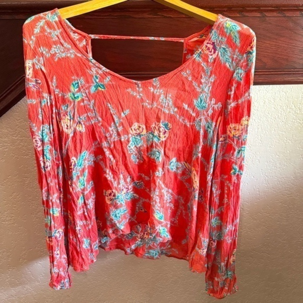 Billabong Coral Rose Floral Long Sleeve Open Back Boho Casual Beach Blouse Shirt